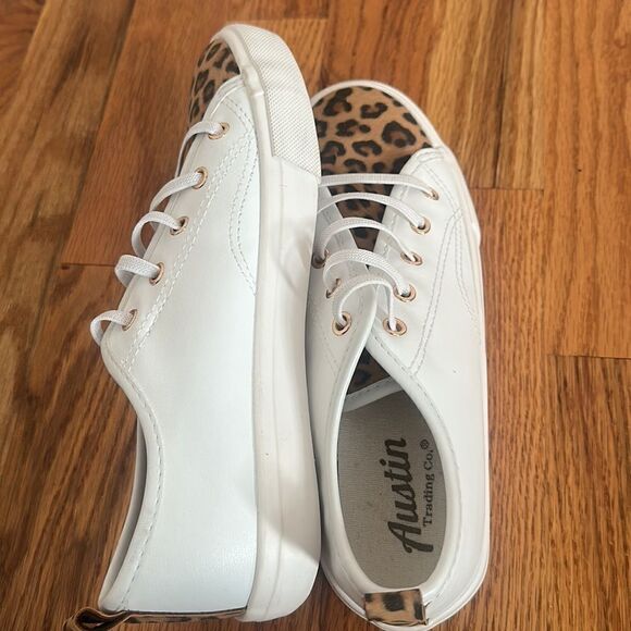 Austin Trading Co. Company Girls Leopard Casual Tennis Shoe Sneaker size 3 - Picture 7 of 9